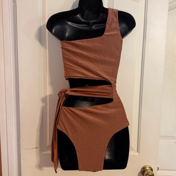 “BOLD SWIM” Sophia Side Tie Monokini - Picture 9 of 14